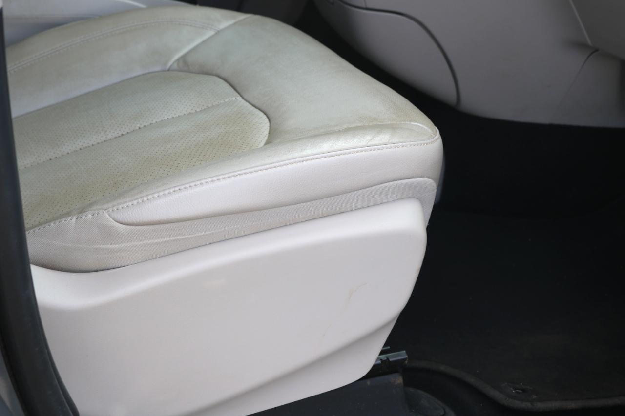 Chrysler Pacifica photo 15