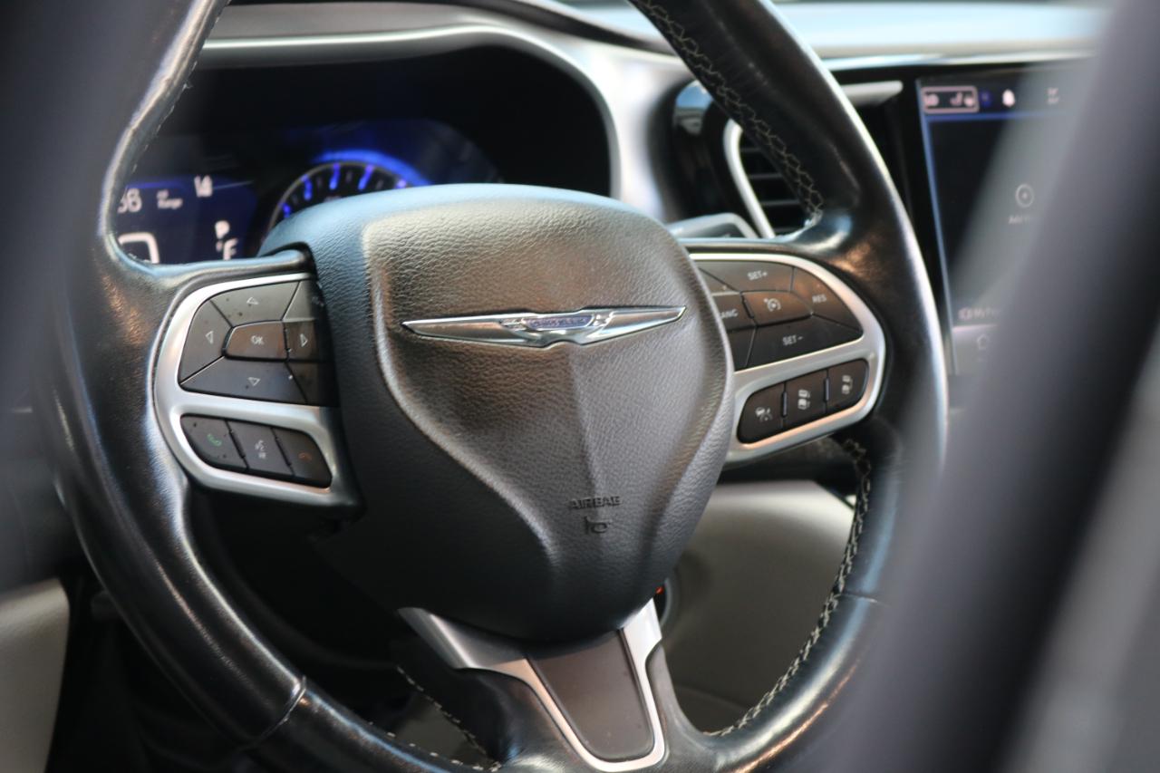 Chrysler Pacifica photo 36