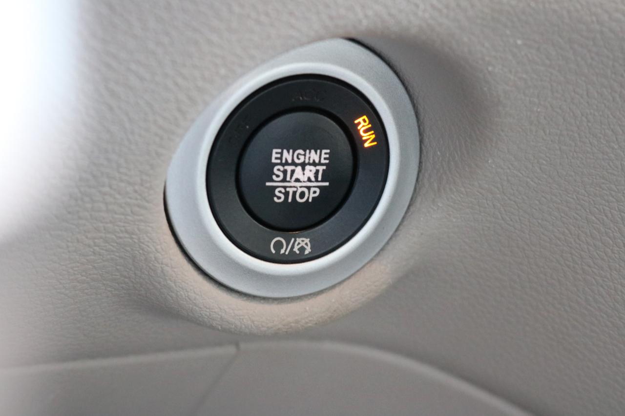 Chrysler Pacifica photo 27