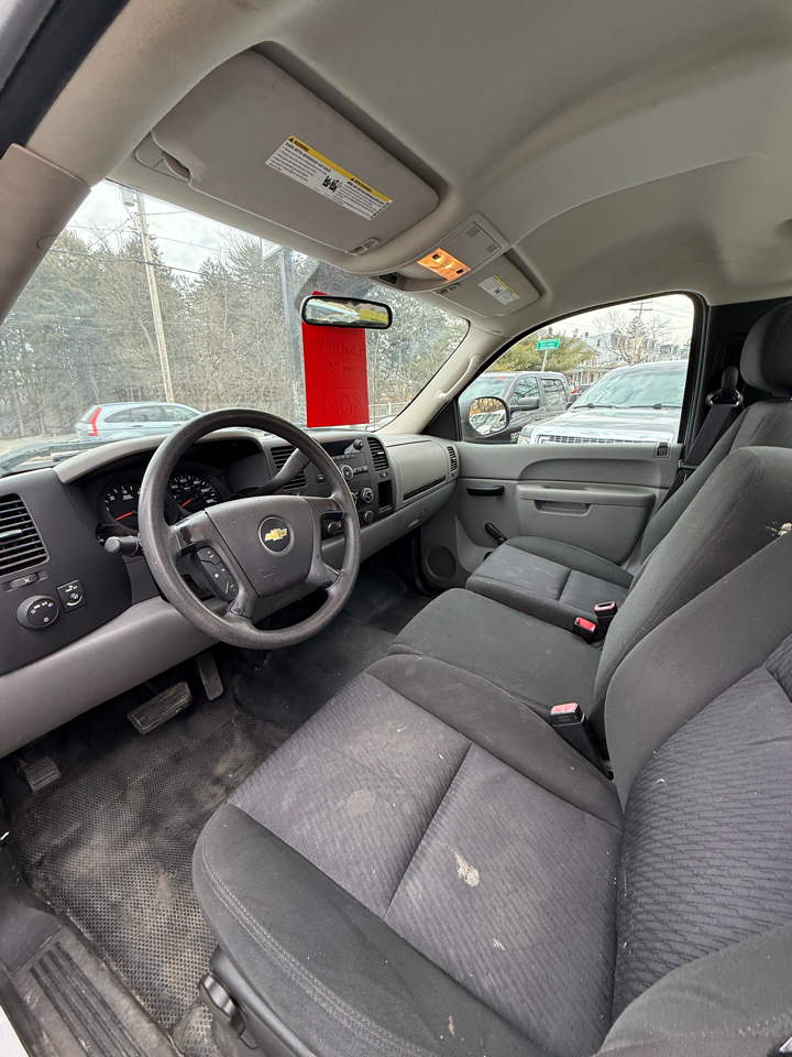 Chevrolet Silverado 1500 2WD Reg Cab 133.0" Work Truck 2012