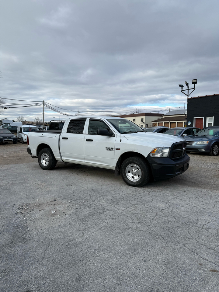 RAM 1500 4WD Crew Cab 140.5" SSV 2015