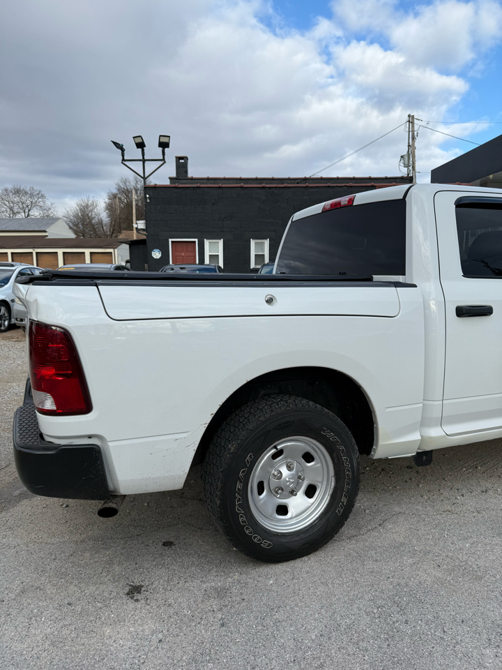 RAM 1500 4WD Crew Cab 140.5" SSV 2015