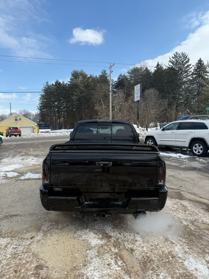 Dodge Ram SRT-10 4dr Quad Cab 140.5" WB 2005