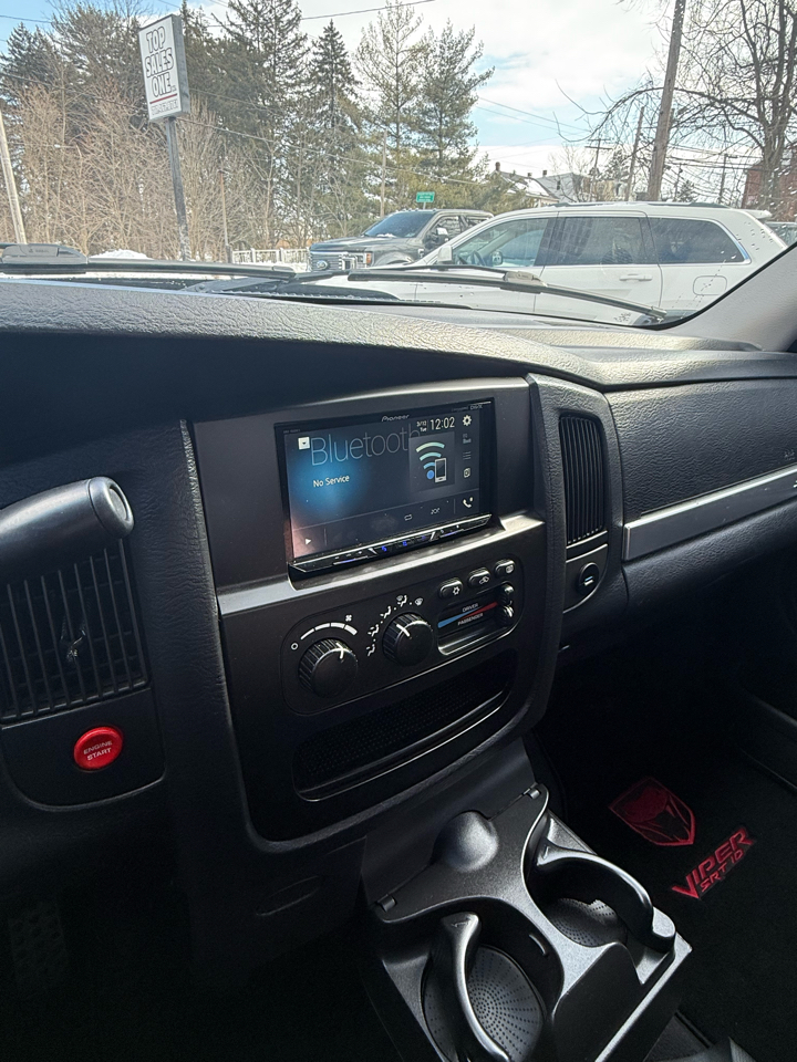 Dodge Ram SRT-10 4dr Quad Cab 140.5" WB 2005