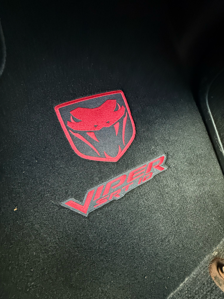 Dodge Ram SRT-10 4dr Quad Cab 140.5" WB 2005