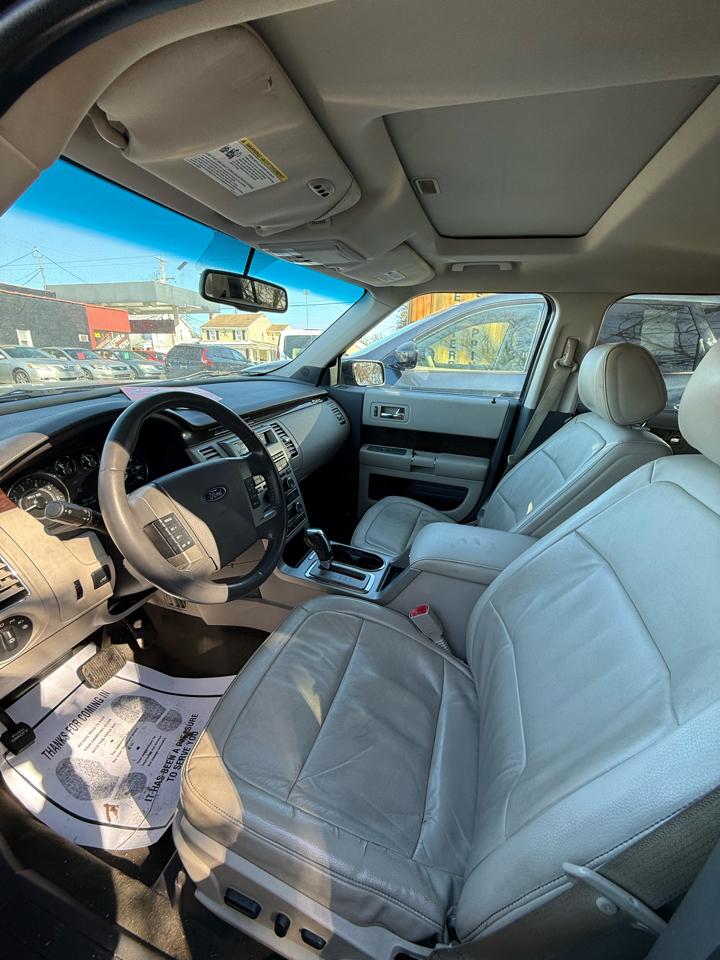 Ford Flex 4dr SEL FWD 2011