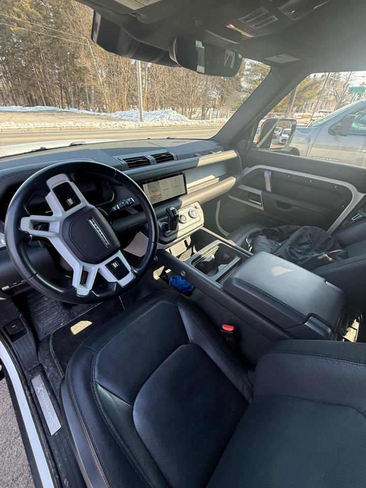 Land Rover Defender 110 X-Dynamic SE AWD 2023