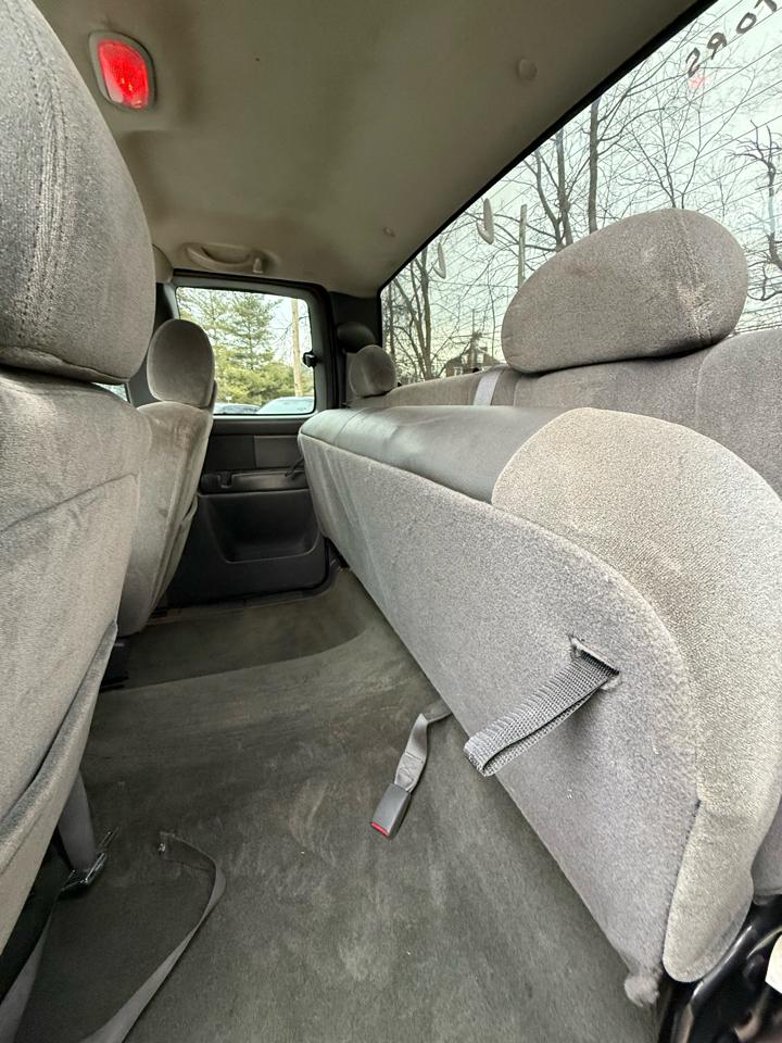 Chevrolet Silverado 2500HD Ext Cab 143.5" WB 4WD LT1 2006