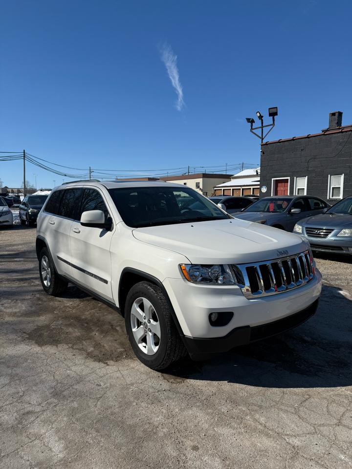 Jeep Grand Cherokee 4WD 4dr Laredo 2011