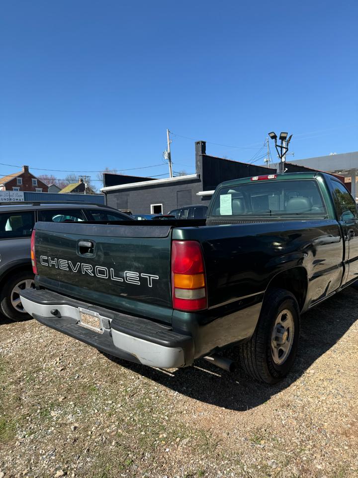 Chevrolet Silverado 1500 Reg Cab 133.0" WB Commercial 2002