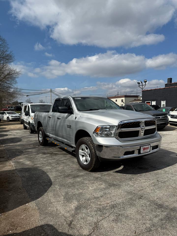 RAM 1500 SLT 4x4 Quad Cab 6'4" Box 2017