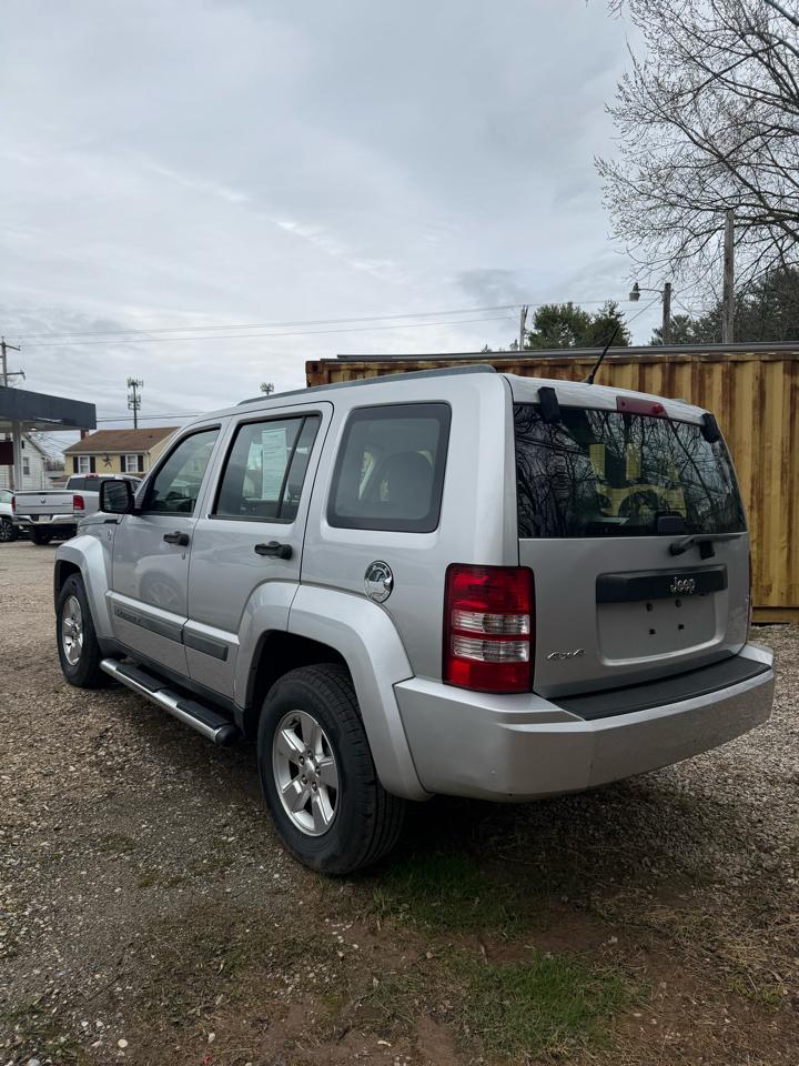 Jeep Liberty 4WD 4dr Sport 2012