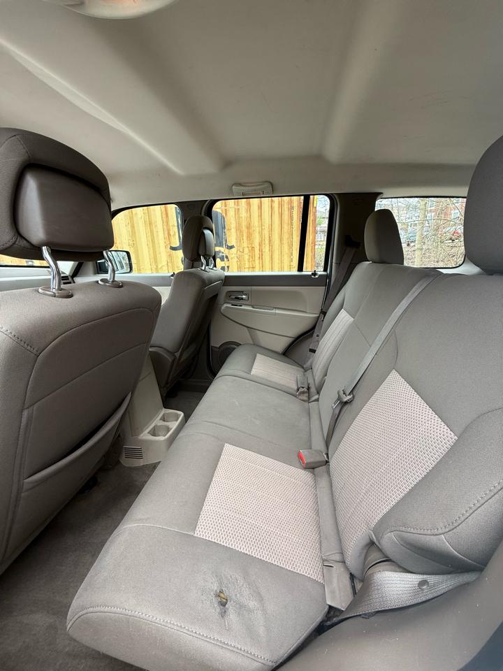 Jeep Liberty 4WD 4dr Sport 2012