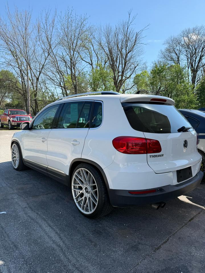 Volkswagen Tiguan 4WD 4dr Auto SE w/Sunroof & Nav 2013
