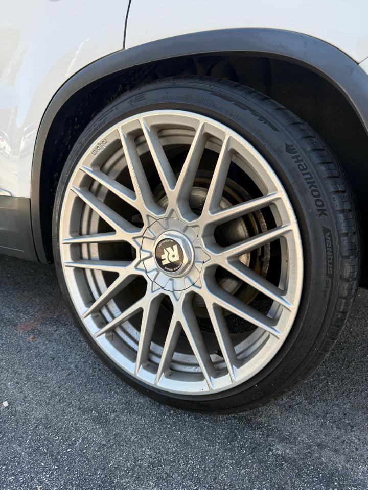 Volkswagen Tiguan 4WD 4dr Auto SE w/Sunroof & Nav 2013