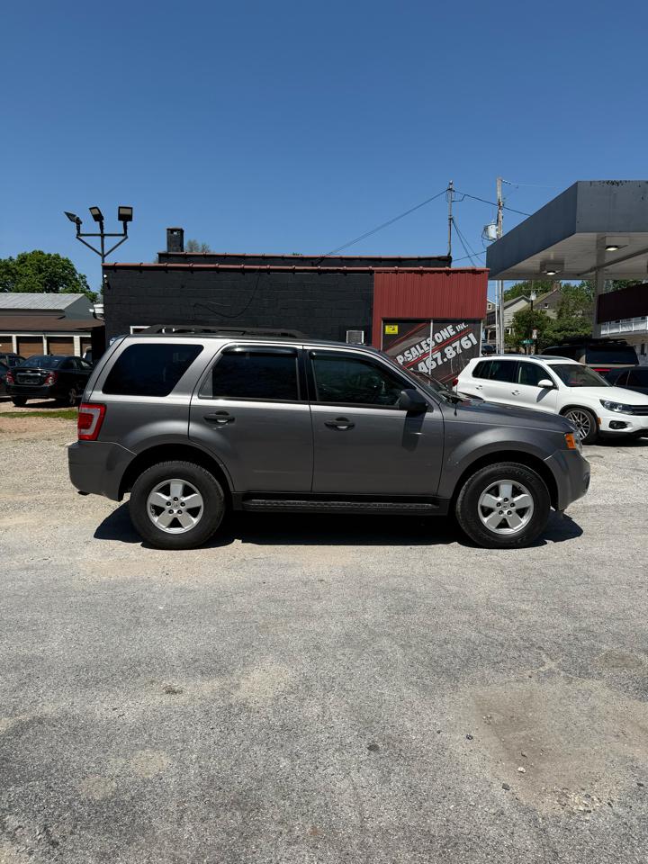 Ford Escape 4WD 4dr XLT 2010