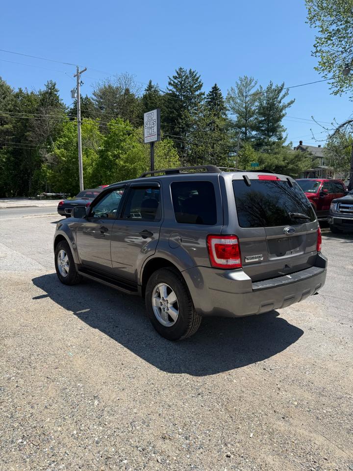 Ford Escape 4WD 4dr XLT 2010