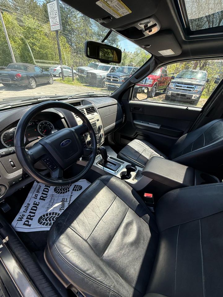 Ford Escape 4WD 4dr XLT 2010