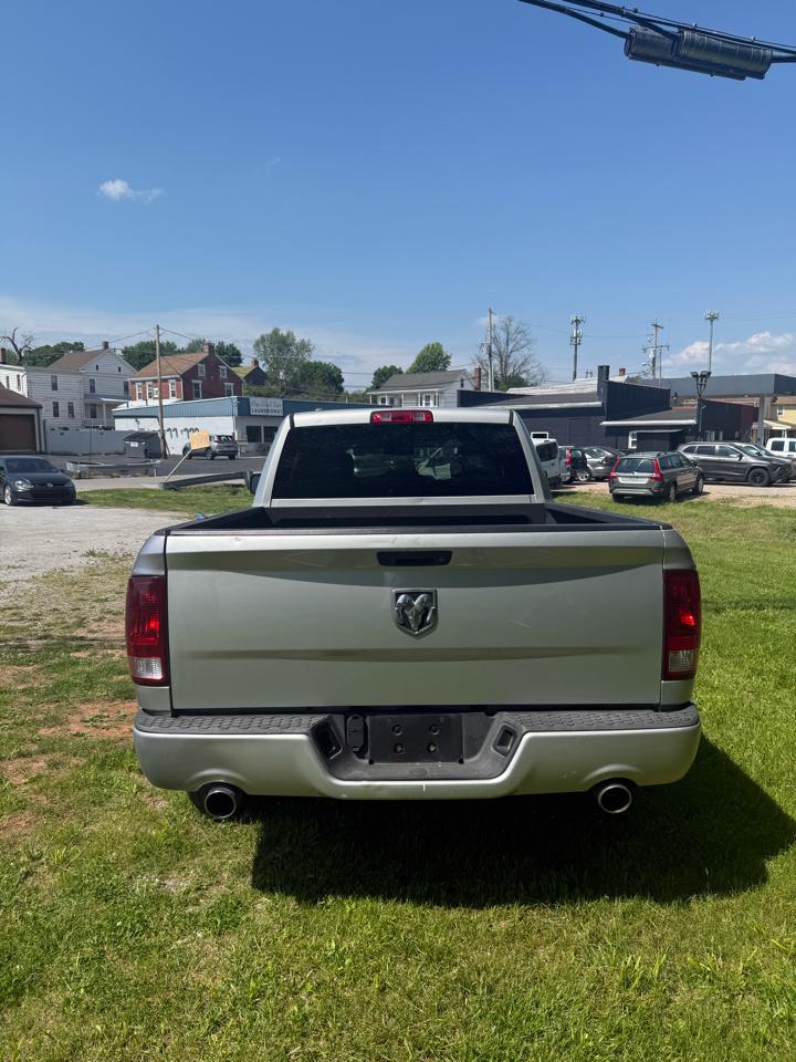 RAM 1500 2WD Quad Cab 140.5" Express 2014