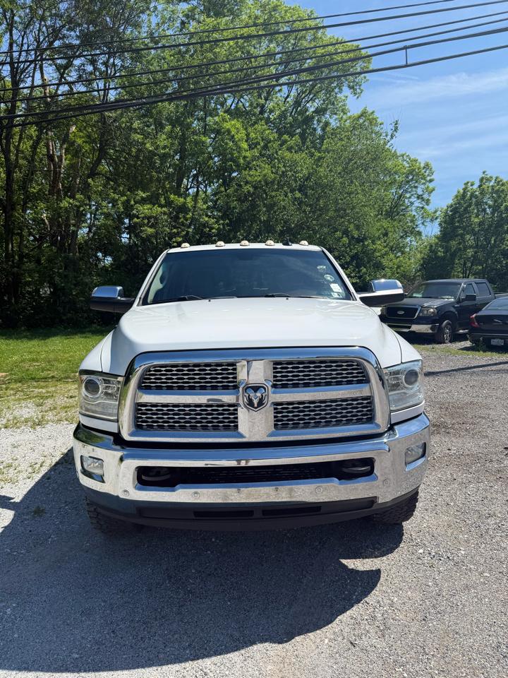 RAM 2500 Laramie 4x4 Crew Cab 6'4" Box 2017
