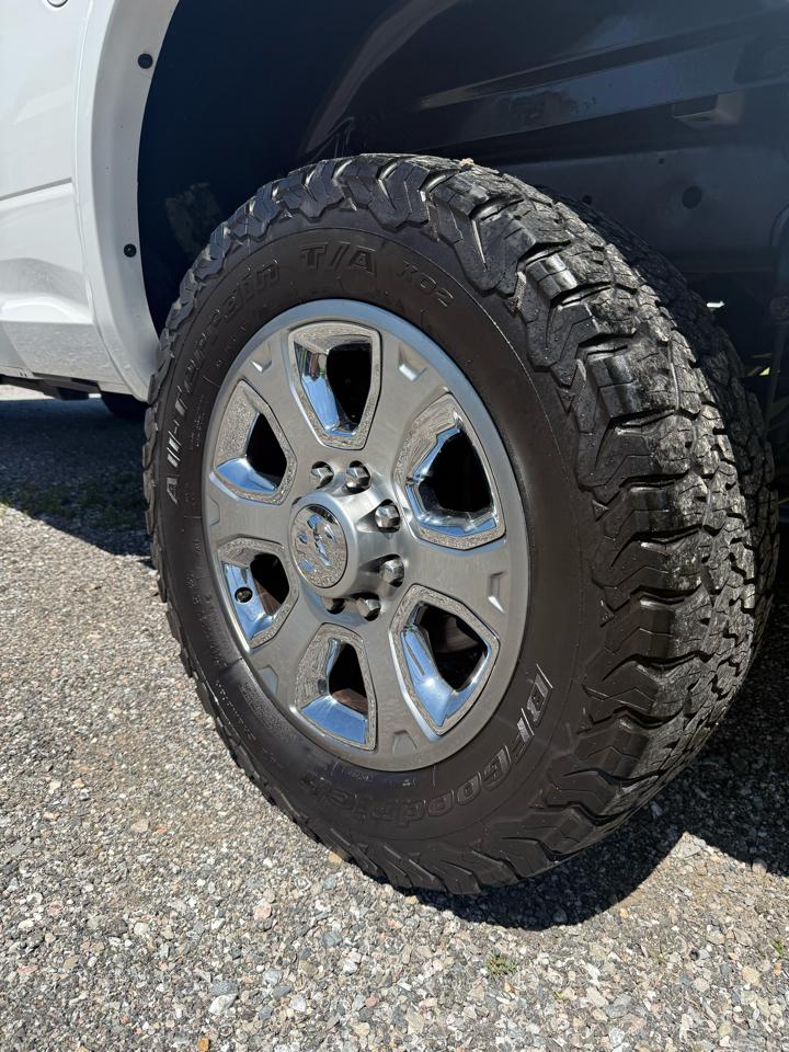RAM 2500 Laramie 4x4 Crew Cab 6'4" Box 2017