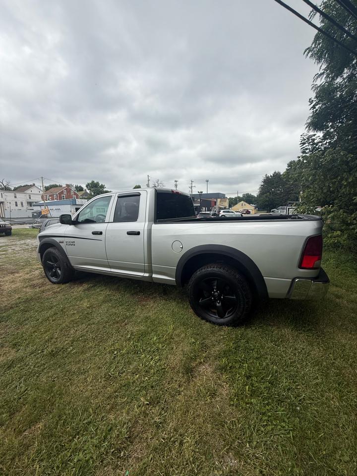 RAM 1500 Tradesman Quad Cab 4WD 2015