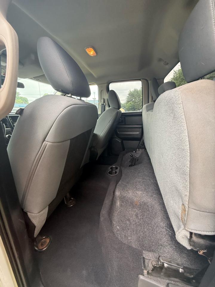 RAM 1500 Tradesman Quad Cab 4WD 2015