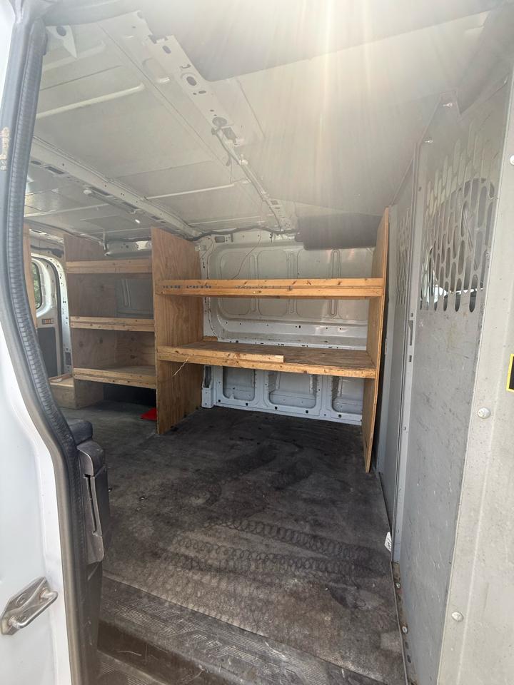 Ford Transit 150 Van Low Roof 60/40 Pass. 130-in. WB 2015