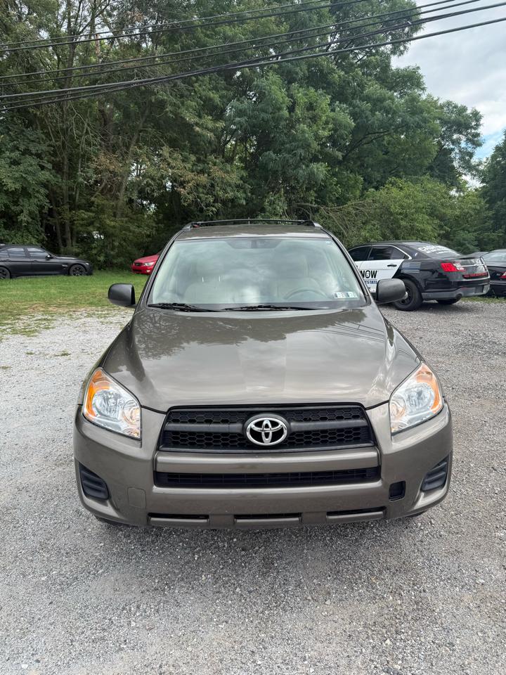 Toyota RAV4 Base I4 4WD 2011