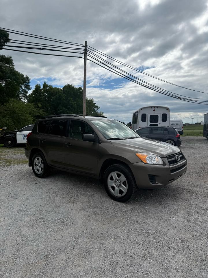 Toyota RAV4 Base I4 4WD 2011