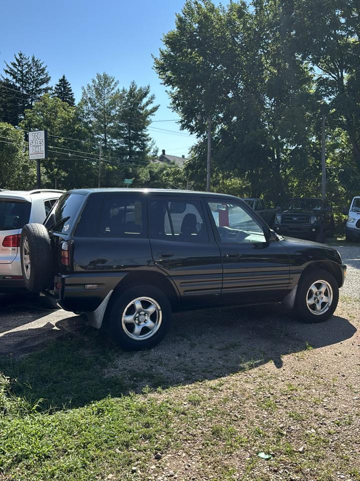 Toyota RAV4 4-Door 4WD 1999
