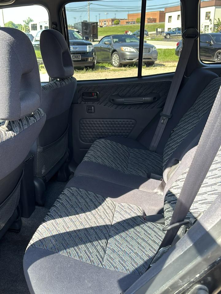 Toyota RAV4 4-Door 4WD 1999