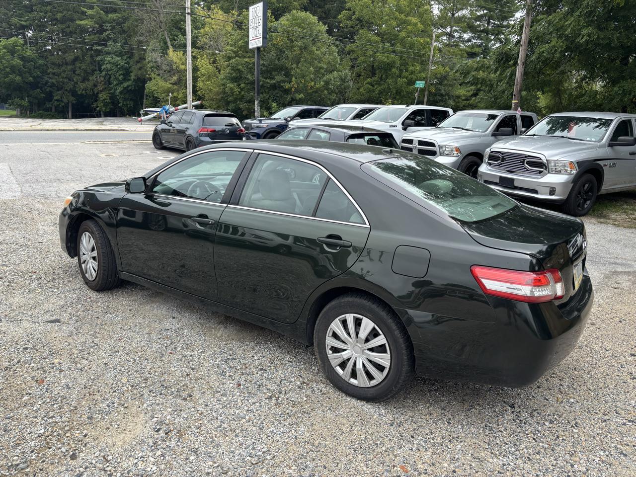 Toyota Camry SE 6-Spd MT 2010