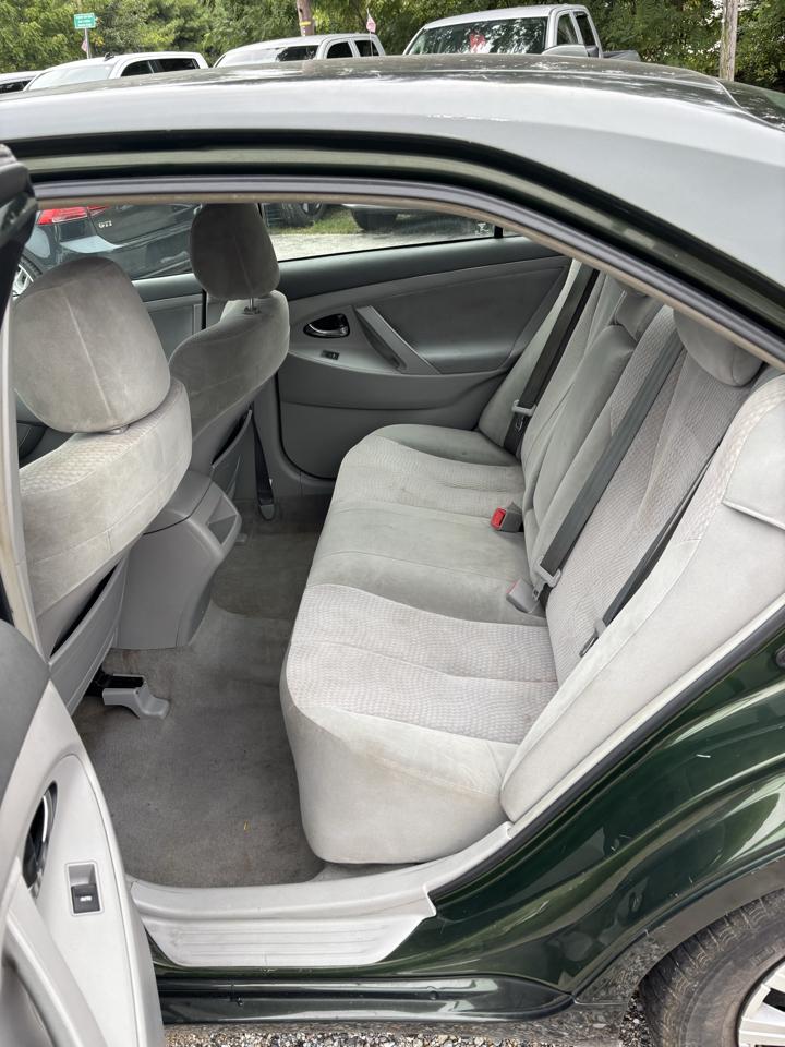 Toyota Camry SE 6-Spd MT 2010