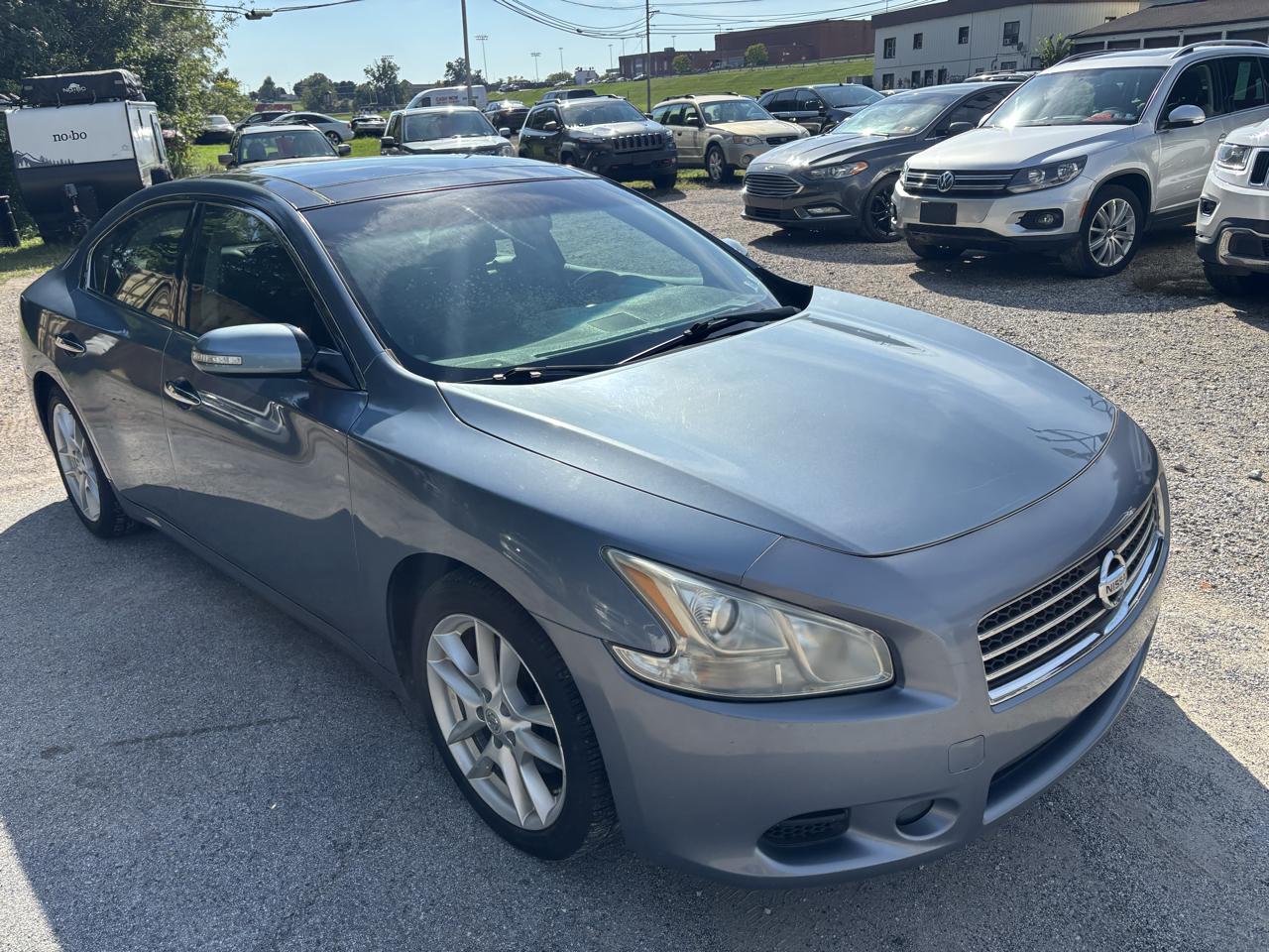 Nissan Maxima SV 2011