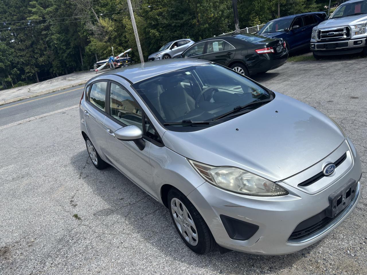 Ford Fiesta SE Hatchback 2011