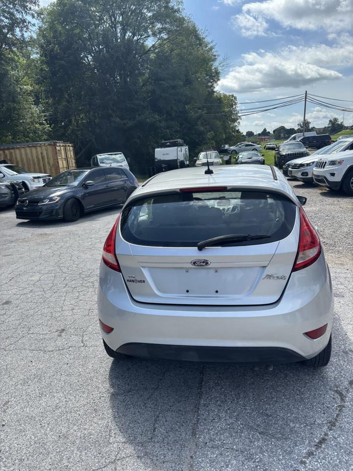 Ford Fiesta SE Hatchback 2011