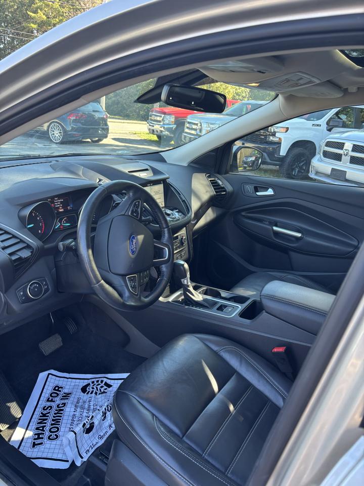 Ford Escape Titanium 4WD 2017