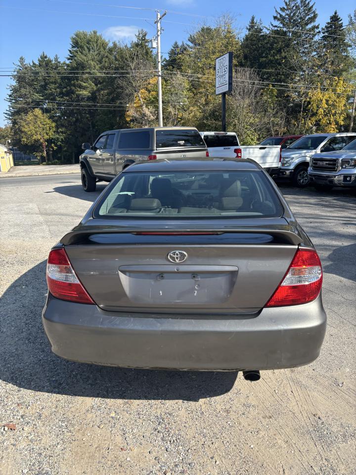 Toyota Camry Standard 2004