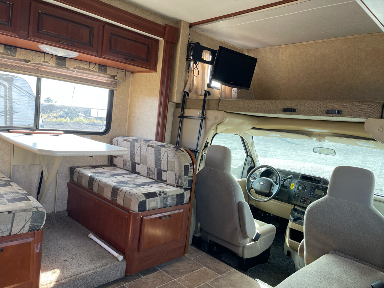 Ford Econoline RV Cutaway  2010 Ford Econoline RV Cutaway  2010