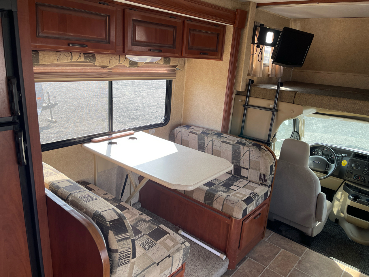 Ford Econoline RV Cutaway  2010 Ford Econoline RV Cutaway  2010
