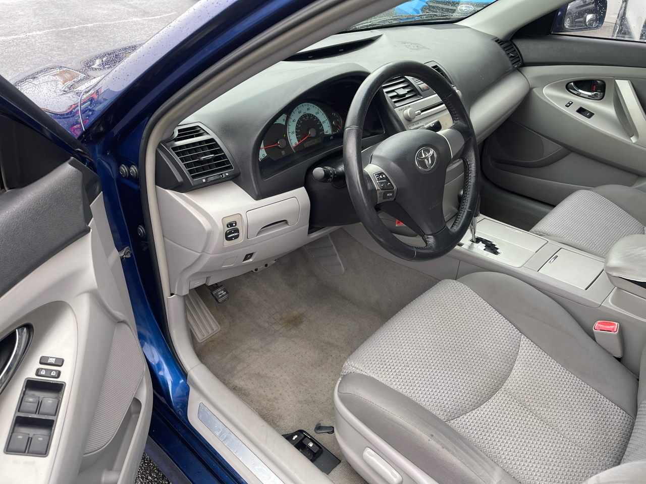 Toyota Camry 4dr Sdn SE Auto V6 2010