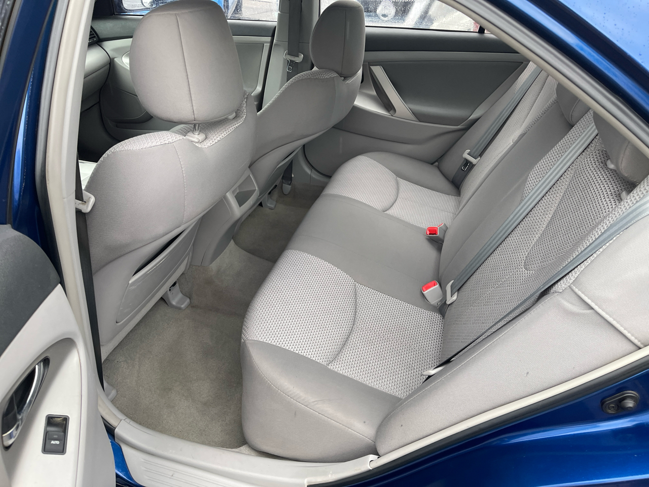 Toyota Camry 4dr Sdn SE Auto V6 2010