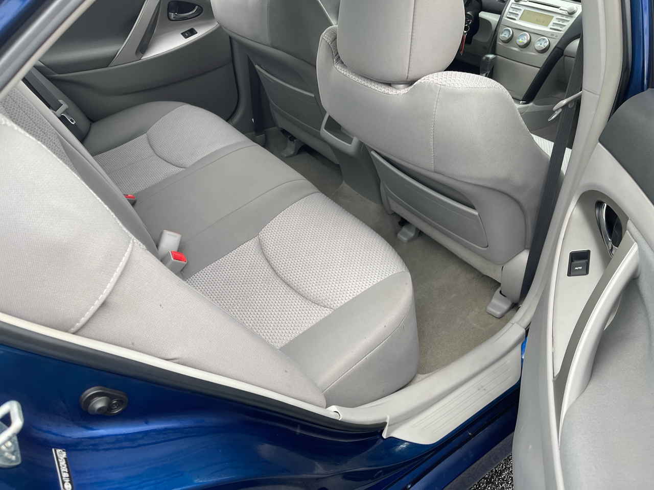 Toyota Camry 4dr Sdn SE Auto V6 2010