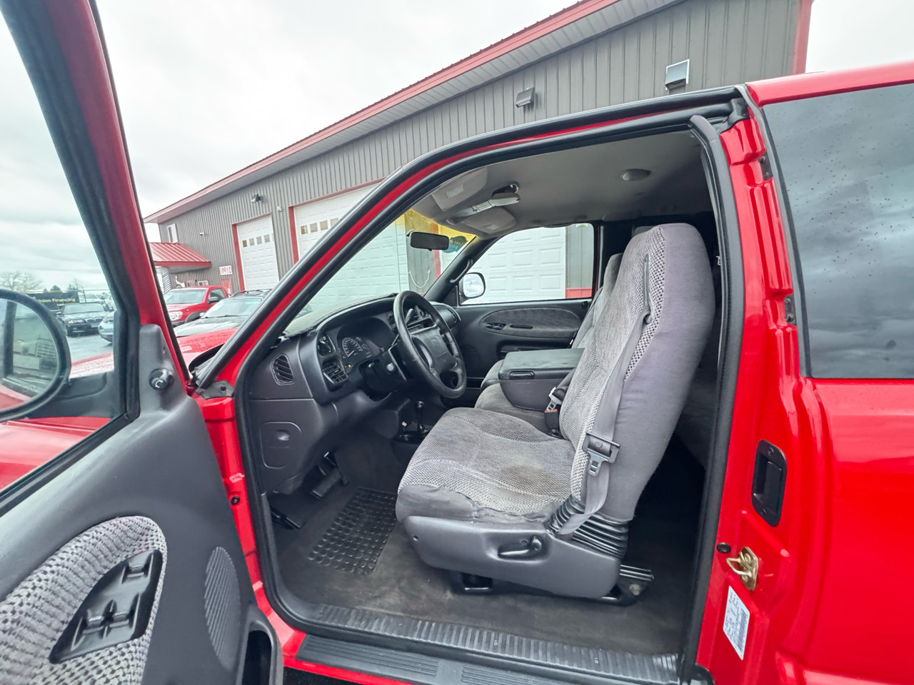 Dodge Ram 1500 Quad Cab Short Bed 4WD 1999