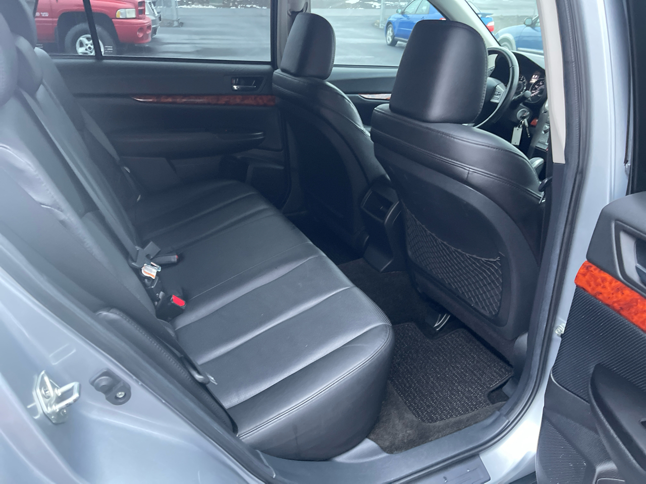 Subaru Outback 3.6R Limited 2012