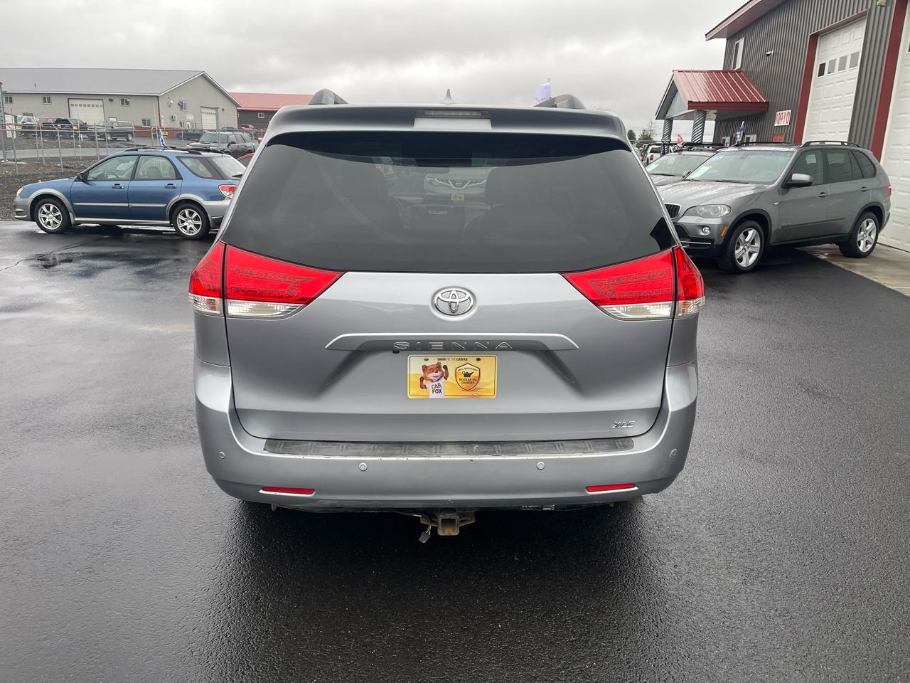 Toyota Sienna Limited AWD 7-Pass V6 2011