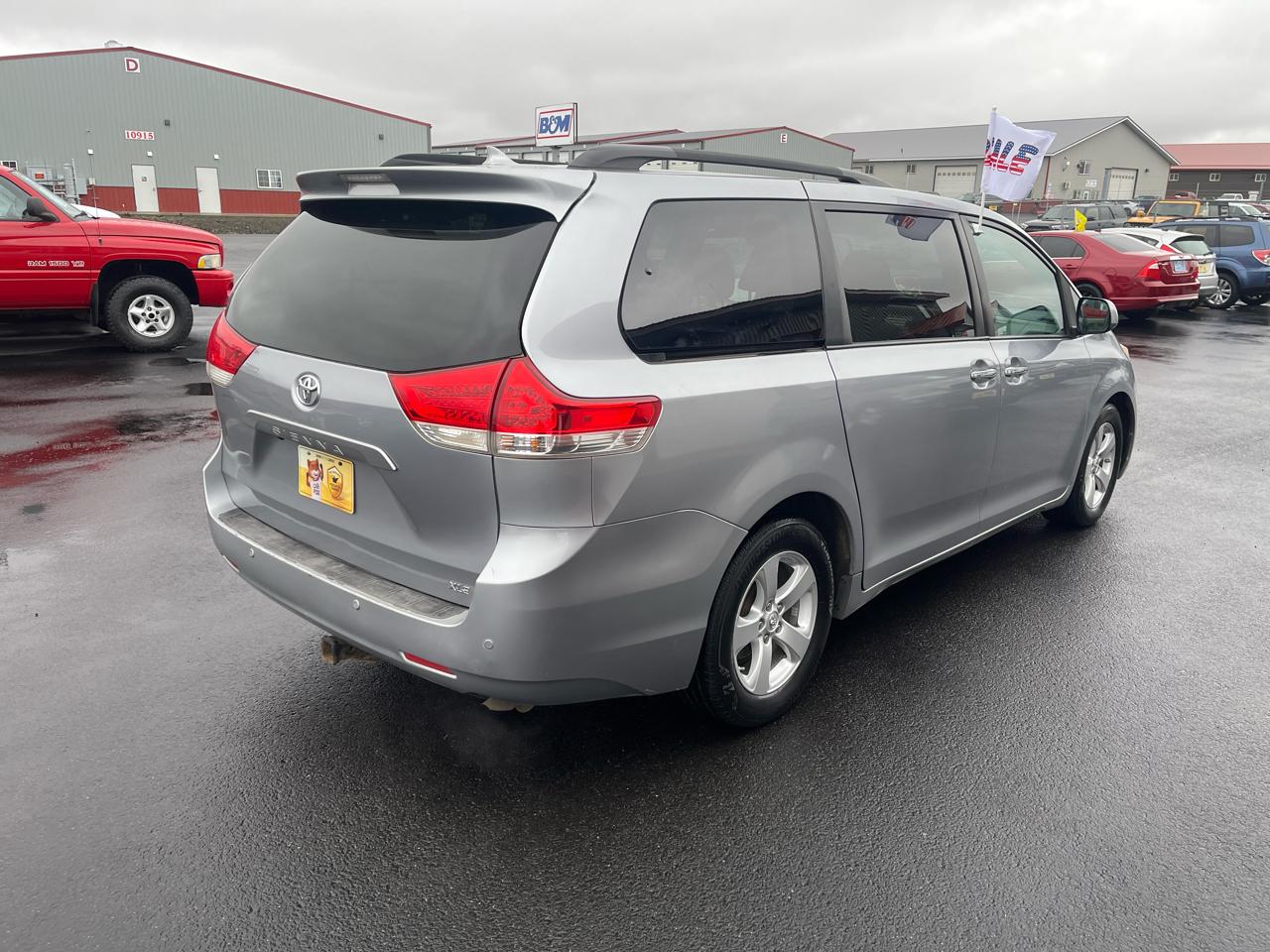 Toyota Sienna Limited AWD 7-Pass V6 2011