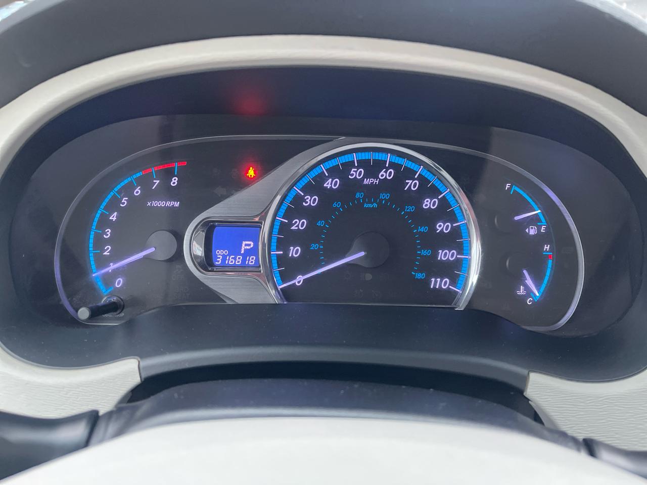 Toyota Sienna Limited AWD 7-Pass V6 2011