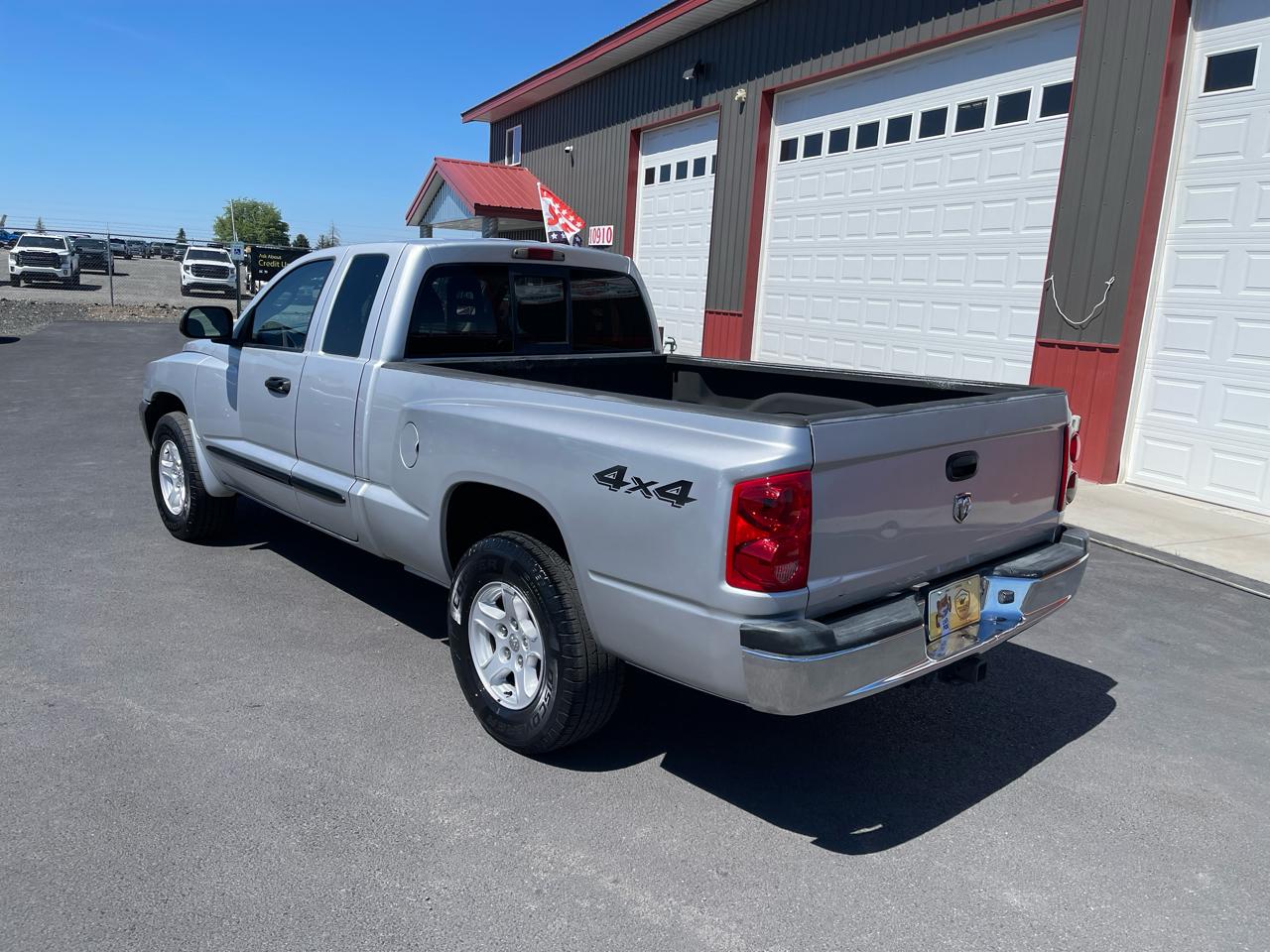 Dodge Dakota SLT Club Cab 4WD 2005